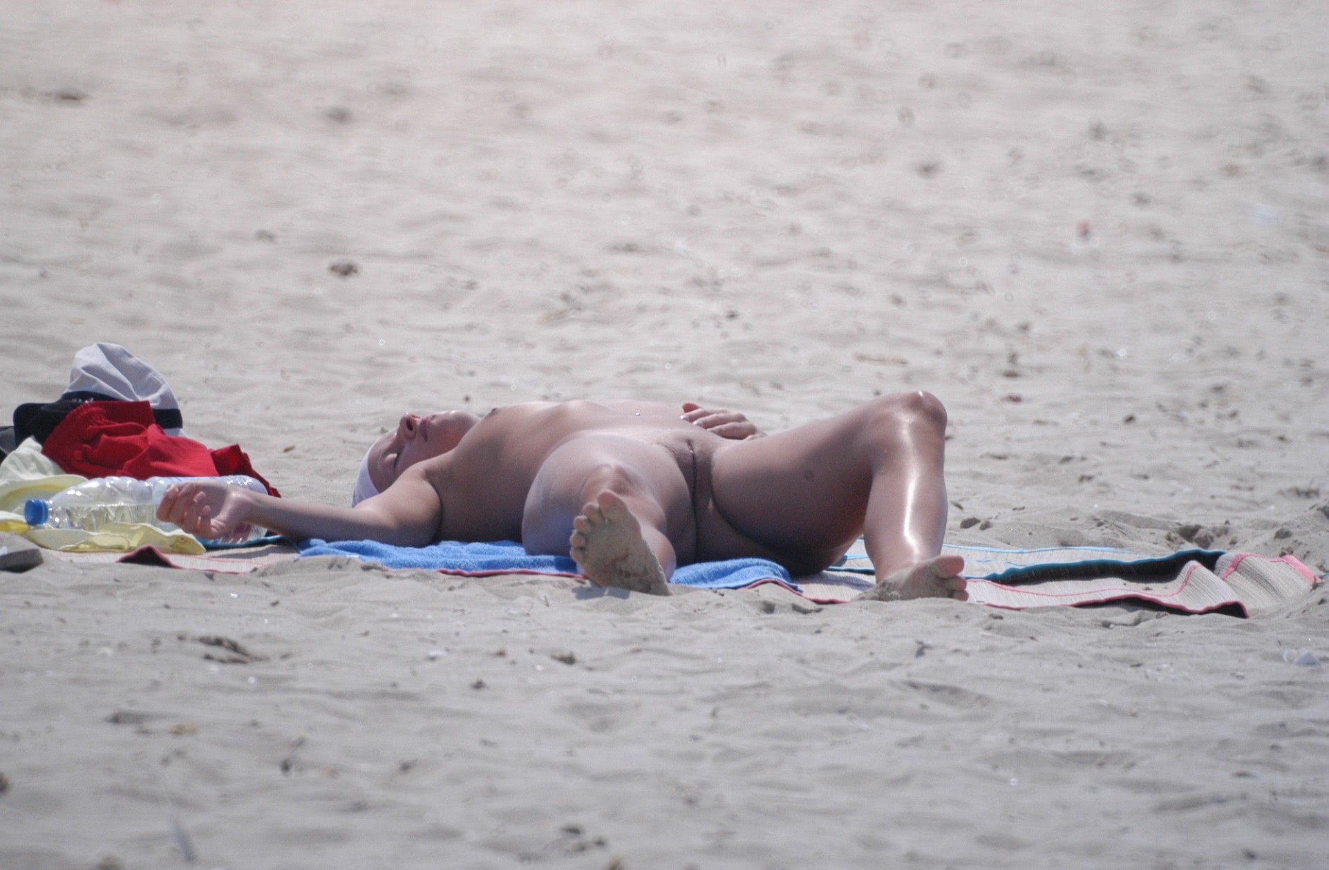 topless romanca in tatele goale pe plaja la eforie muie