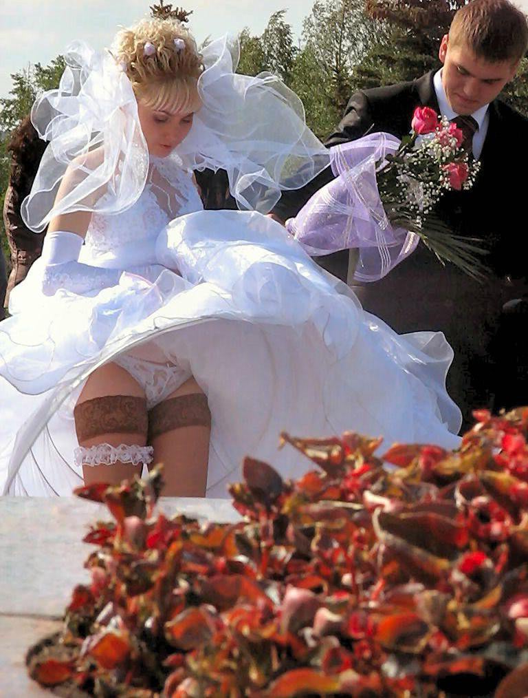 wedding oops upskirt voyeur peeks sharapovaupskirts
