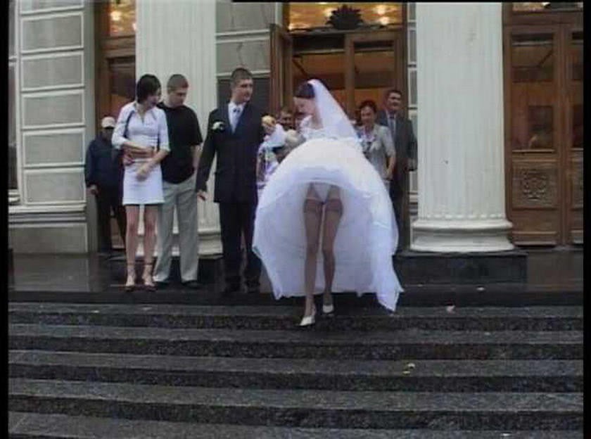 wedding oops upskirt voyeur peeks upskirtde